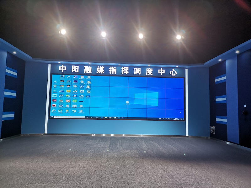 监控中心46寸液晶拼接屏左右两边黑屏怎么解决？